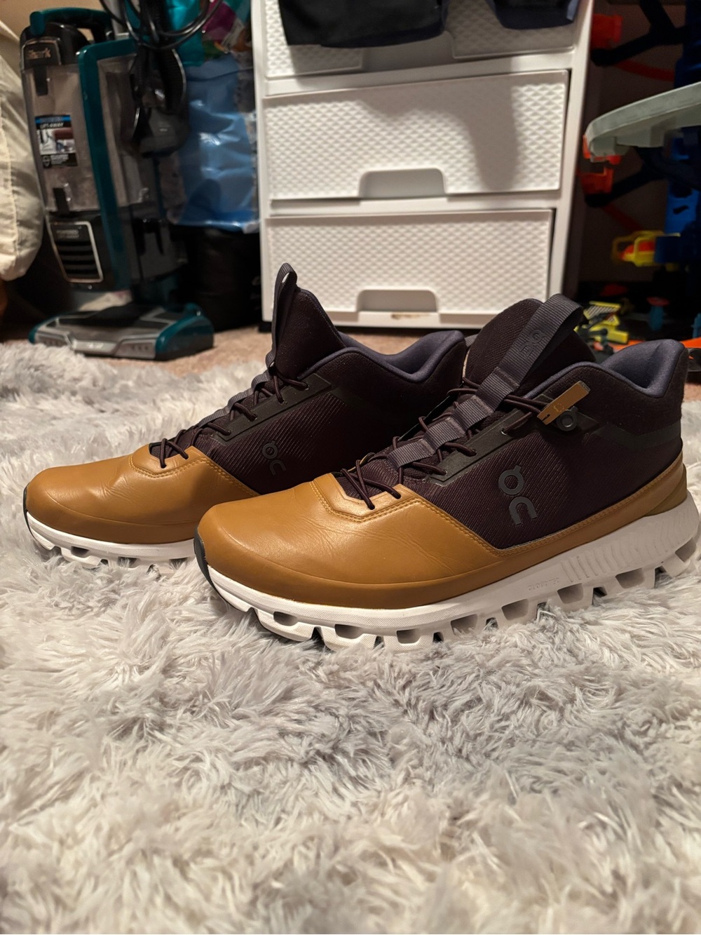 On Cloud Running Men's Athletic Shoes in Brown and Black with White Sole